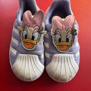 adidas Kids Lavender Daisy Duck Slip-On Sneakers with Pink Accents